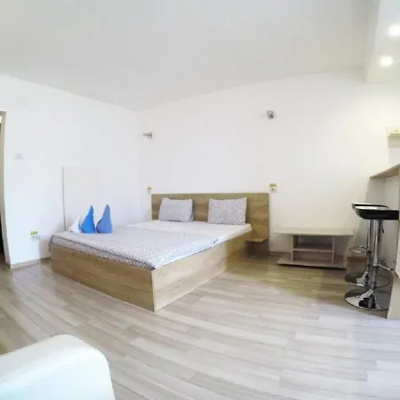 Apartment Zebrasov *